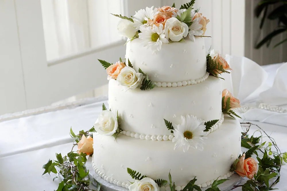 3-tier wedding cake